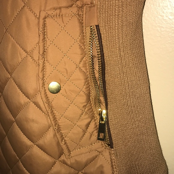 Vest - Picture 2 of 4